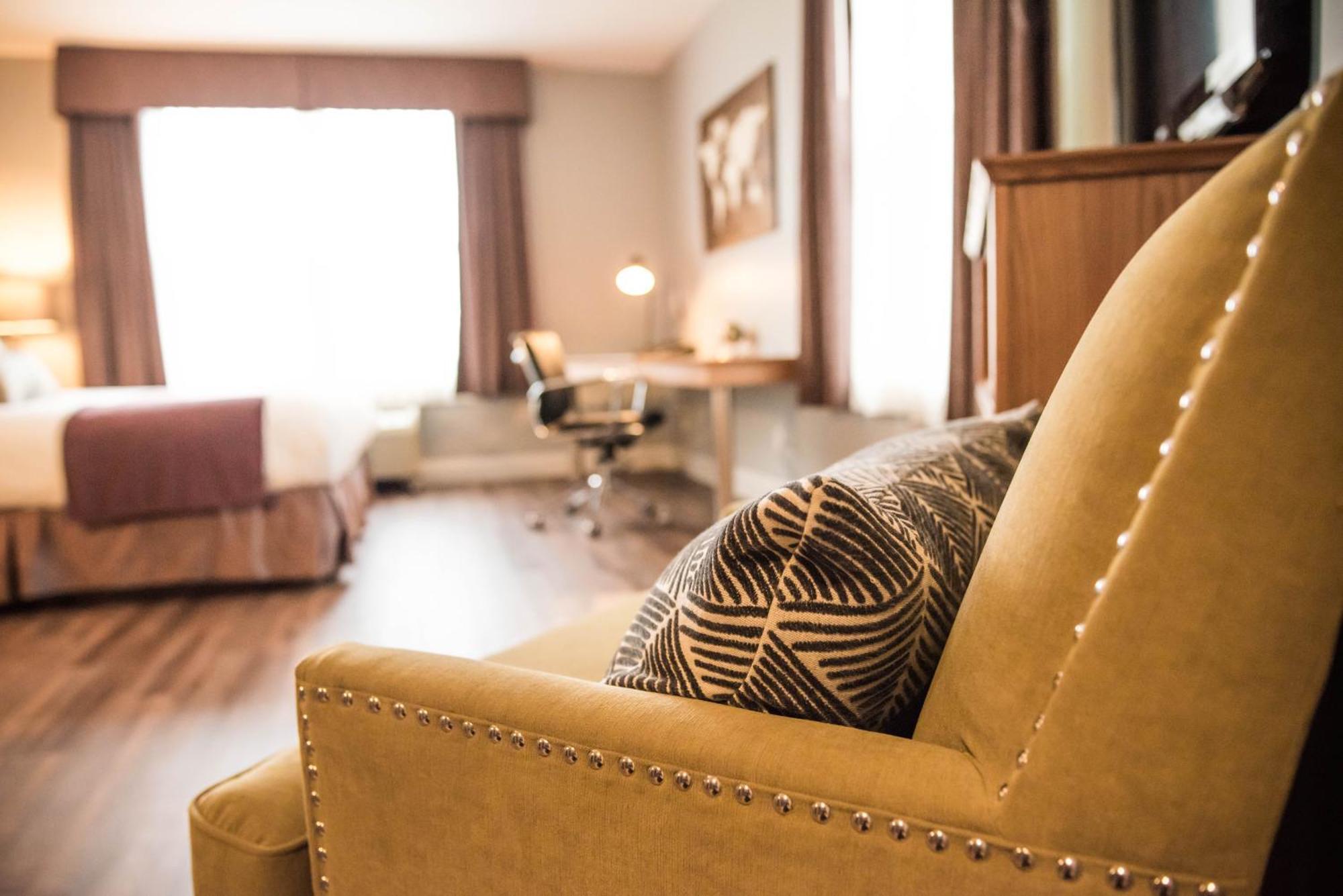 Cambridge Hotel And Conference Centre Ngoại thất bức ảnh